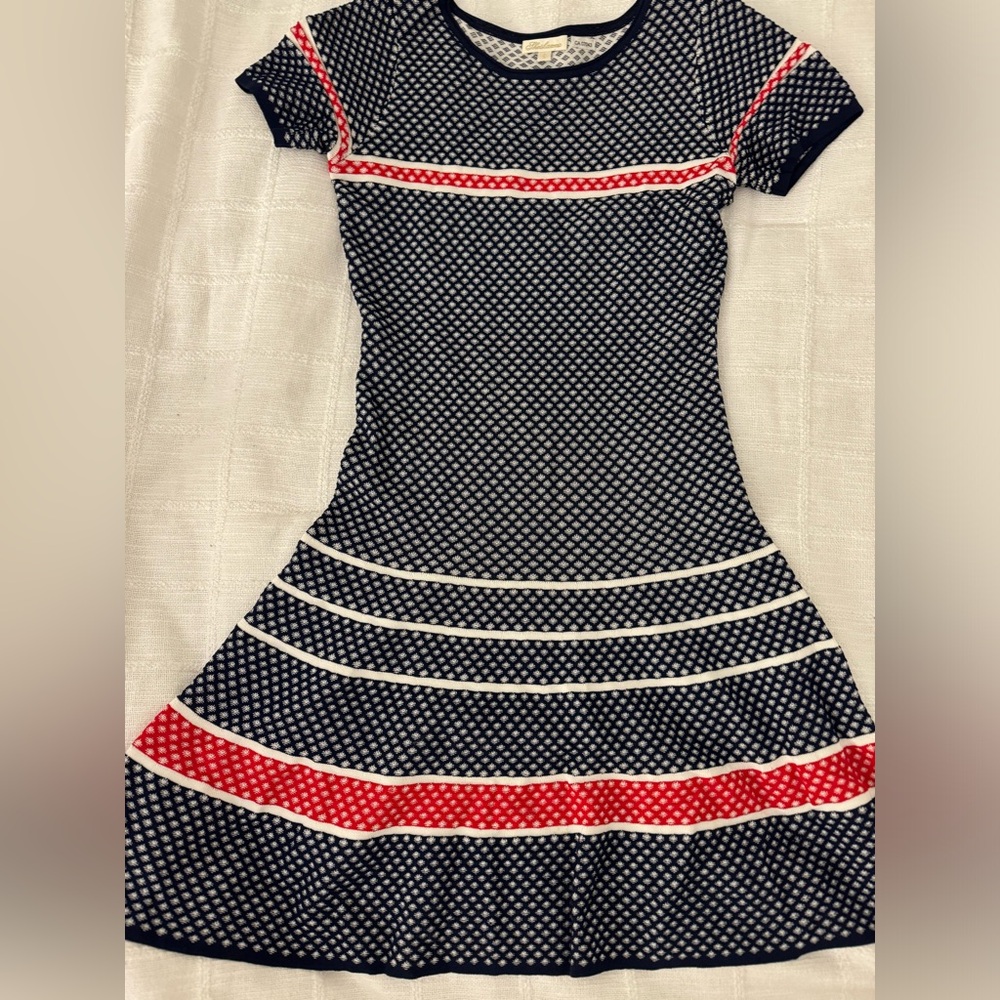 Dress - Picture 2 of 4